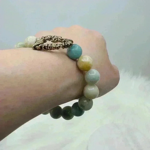 Delicate Stone Beads Hollow Heart Bracelet - Picture 4 of 5